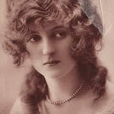 UNUSED 1920 AGNÈS SOURET 1902-1928 First Miss France, Model, Actress &  Dancer Antique Sepia Postcard