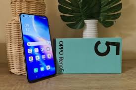 Oppo reno 5g's 10x hybrid zoom brings you closer to the world. Unboxing Dan Menjajal Oppo Reno5 Yang Dijual Rp 5 Juta Di Indonesia Halaman All Kompas Com