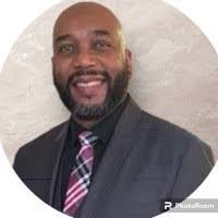 Kenneth Bracewell's Instagram, Twitter & Facebook