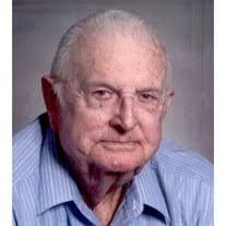 Harry Summers's Instagram, Twitter & Facebook