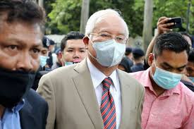 Terbukti di vonis akhir, pelaku lolos dari hukuman penjara, kata wahyu. Eks Pm Malaysia Najib Razak Harusnya Dapat 72 Tahun Penjara Dan Cambukan Tetapi Halaman All Kompas Com