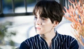 Suga (슈가) / agust d (when solo) birth name: Suga Ungkap Cerita Dibalik Lagu Buatannya Dengan Halsey Indonesiainside Id