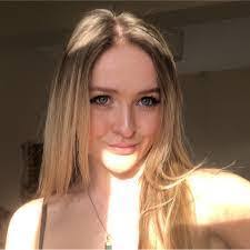 Amelia Pate's Instagram, Twitter & Facebook