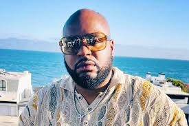 Aaron Sherrod's Instagram, Twitter & Facebook