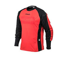 Descubrí la mejor forma de comprar online. Buzo Reusch Arquero Prisma Rojo Solo Deportes