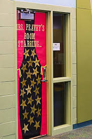 Dixon ticonderoga's classroom decor gallery is filled with ideas you can use in your own classroom. Door Decor 3 Hollywood Classroom Door Decorations Classroom Hollywood Theme Classroom