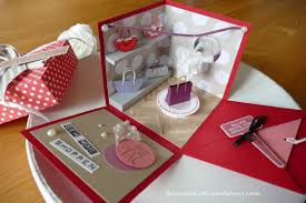 Vor Einiger Zeit Habe Ich Einen Explosionsbox Als Geburtstagsuberraschung Fur Ein Madel Gemacht Das Sich S Explosionsbox Diy Explosionsbox Boxen Fur Geschenke