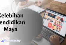 Selain itu, amalan rumah terbuka dapat menyuburkan dan mengeratkan hubungan silaturahim dengan gambar semasa hari raya 2010, berdiri: Kebaikan Amalan Rumah Terbuka Kepada Rakyat Malaysia