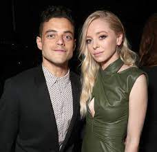 He is dating his girlfriend, lucy boynton; Portia Doubleday Is Dating Turns Out Mr Robot Is A Fun Boyfriend Portia Doubleday As Angela Moss And Rami Malek As E Portia Mr Robot Quotes Rami Malek