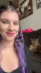 Check out our special guest Talia 🐈 and The Magician’s Daughter by H G  Parry! Great historical fantasy! ✌🏼💜🪄📚