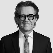 Justin Steer, Europe