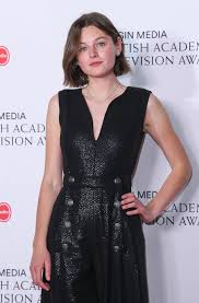 Emma Corrin - Free pics, galleries & more at Babepedia