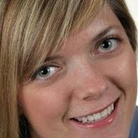 Elena Peck's Instagram, Twitter & Facebook