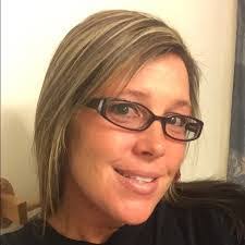 Kari Schauer's Instagram, Twitter & Facebook