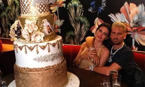 Chyno miranda publica video en su recuperación wicker park fest, demolition derby, immersive 3d art experience: Scott Disick Gives Amelia Hamlin Diamonds For Her 20th Birthday