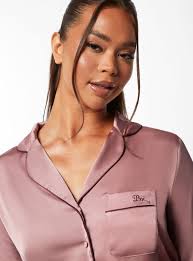 Elsie long-sleeve revere and shorts set