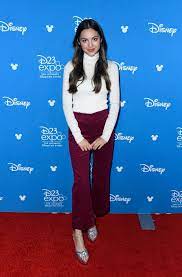 She is the daughter of jennifer and chris rodrigo. Olivia Rodrigo Style Clothes Outfits And Fashion Page 5 Of 6 Celebmafia