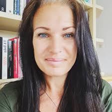 Amy Engleman's Instagram, Twitter & Facebook