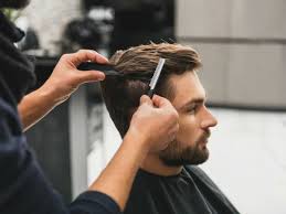 Fini le temps où tous les hommes arboraient la même coupe de cheveux. Coiffure Homme 5 Erreurs A Eviter Femme Actuelle Le Mag