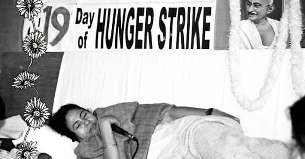 Yes it's been 15 Years!!! Today, 15 years ago, Mamata Banerjee started a  26-day hunger strike for the historic Singur movement. #IndiaWantsMamataDi