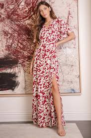 Get the best deals on floral pattern wedding dress and save up to 70% off at poshmark now! Score Cute Floral Dresses At Great Prices Fresh Styles Of Women S Floral Print Dresses Lulus