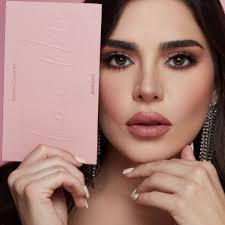 BASE FLAWLESS STAY FOUNDATION 3.0: 9,99 €