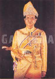 It is located in kuala terengganu. Sultan Mahmud Al Muktafi Billah Shah Ganupedia
