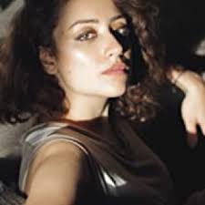 Roger Salas (played by Rufus Sewell) outfits