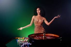 18,500+ Casino Women Stock Photos ...