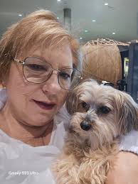 When I first received the toy, I squeezed it and it made a squeaking sound,  which surprised me and made me curious, so I opened the package and gave it  to my