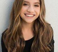 Kaitlyn Dever: Bio, Height, Weight, Age, Measurements