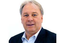 Return to the helm at Edgewater