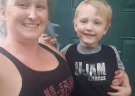 Happy Wednesday Party People 🥳!!! Let's dance it out TONIGHT at Uptown  Dance Studio , 7pm! See you there!