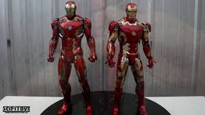 This suit used nanotech, but at least it didn't look fake. Review Hot Toys Age Of Ultron Iron Man Mark Xlv 45 Figure Youtube