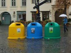 Astfel, taxa de salubrizare din sectorul 4 scade de la 12 lei, valoarea impusa de primarie, la valoarea initiala. PrimÄƒria Sectorului 4 DesfiinÅ£eazÄƒ Taxa De Salubrizare