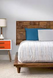 King size platform beds come in different types and kinds depending on their make, design, as well as added functional king size platform beds are more than simple beds where mattresses are put on. This Diy Platform Bed Frame Is Beautiful And Modern Diy Candy