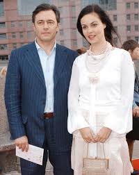 С супругом, бизнесменом душан перовичем. Muzh Ekateriny Andreevoj Dushan Perovich Biografiya Biznesmena I Pervyj Muzh Televedushej