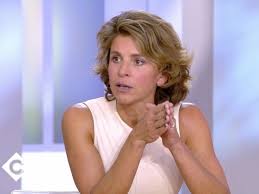 Dans la deuxième heure de son émission consacrée à la culture, philippe vandel reçoit chaque jour un invité. Anne Nivat Defend Jean Jacques Bourdin Apres Son Depart De La Matinale De Rmc Femme Actuelle Le Mag