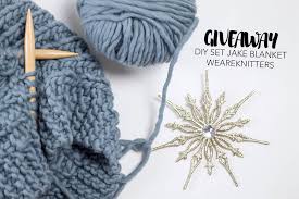 Wer dachte, dass man zum stricken nadeln braucht, der hat sich wohl geirrt. Kuschelige Decke Selber Stricken Diy Set Weareknitters