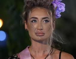 Oana Monea și Maria Avram, confruntare la „Insula Iubirii 2025”. Imagini  neașteptate cu ispita sărutându-se cu soțul concurentei