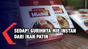 Masukkan bumbun halus kedalam air 750 ml yangg telah direbus resep masak mie goreng, masakan padang gulai ikan, resep nasi hainam, resep cemilan ringan, resep garang. Sedap Kreasi Mie Instan Terbuat Dari Ikan Patin Youtube