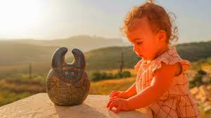 This 3-year-old just rewrote history »: her accidental discovery of a 3,500- year-old scarab amulet in Israel stuns archaeologists worldwide - Sustainability Times