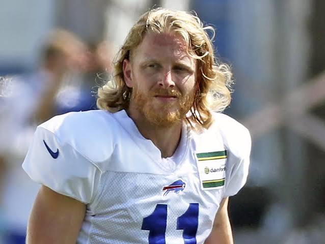 'I'd rather die actually living': Bills' Cole Beasley leans into anti-vaccine stance | NFL | The Guardian