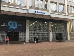 Banrisul is in the sectors of: Economia Banrisul Muda Data Para Comecar Contratacao De Emprestimos Do 13Âº Por Servidores