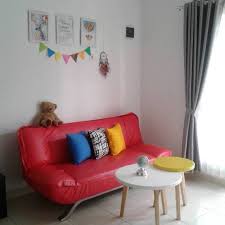 Penataan ruang tamu minimalis tidak berarti ruangan jadi setengah kosong hingga terasa dingin dan kurang nyaman. Sofa Minimalis Ruang Tamu Kecil Dengan Meja Minimalis Unik Ide Dekorasi Rumah Sofa Ruang Tamu Ide Kamar Tidur
