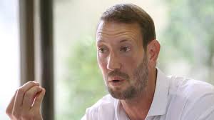 Alain Bernard visé par une plainte pour diffamation