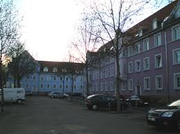Ein leben lang sicher und selbstbestimmt in den eigenen vier wänden wohnen, das ist der wunsch der meisten menschen, egal ob jung oder alt. Bunter Block Wikipedia