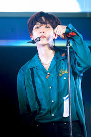 Suho, baekhyun, chanyeol, d.o., kai, sehun, xiumin, lay, dan chen. Baekhyun S Visuals Are So Hot He Dominated Twitter With A Single Photo Kissasian