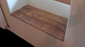 Pas A Pas Habiller Des Seuils Interieurs De Fenetres En Bois Fenetre En Bois Tablette De Fenetre Appui De Fenetre