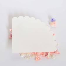 Segnaposto gessetto profumato cuoricino linea romantica per un matrimonio shabby chic, elegante e delicato. Chic Coni Portariso Carta Perlato Con Bordo Tagliato In Laser Scatoline Bomboniere Segnaposto Per Nozze Baby